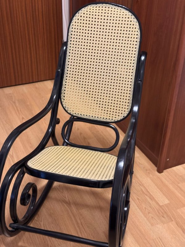 Fotel bujany ratanowy PRL - 01 Fotel bujany ratanowy PRL - 01