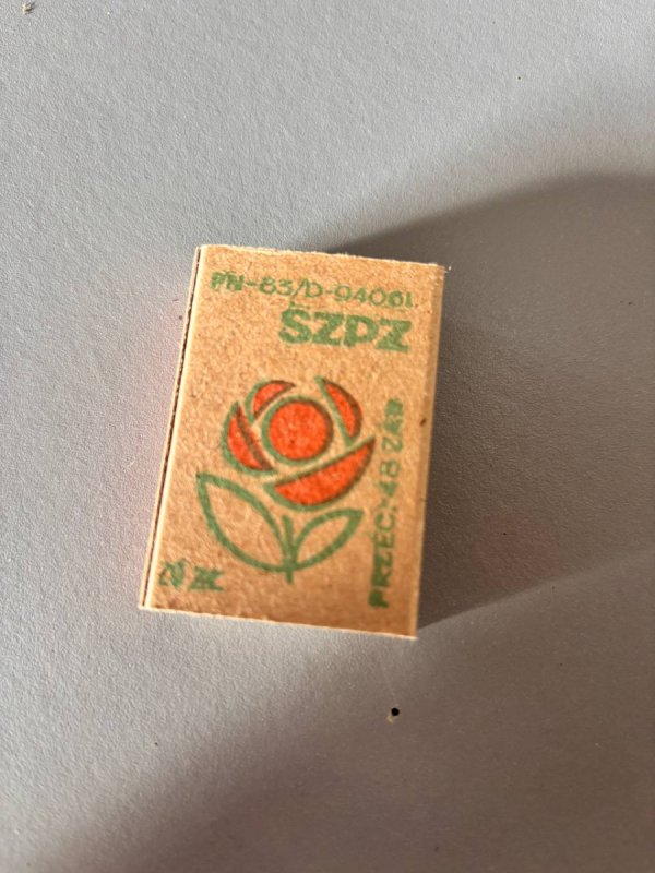 Pudelko zapalek sianów swietny stan PRL Vintage SZ - 02 Pudelko zapalek sianów swietny stan PRL Vintage SZ - 02