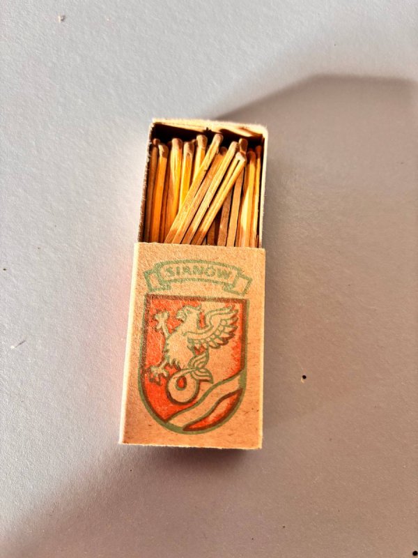 Pudelko zapalek sianów swietny stan PRL Vintage SZ - 03 Pudelko zapalek sianów swietny stan PRL Vintage SZ - 03