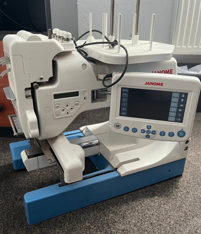 Sprzedam maszynę do haftu