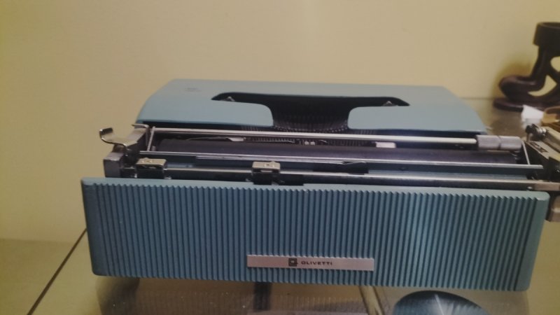 Maszyna do pisania Olivetti Lettera 32