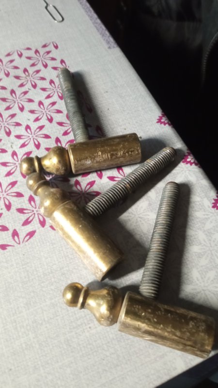 Stare klamki mosiężne do okien - 02 Stare klamki mosiężne do okien - 02