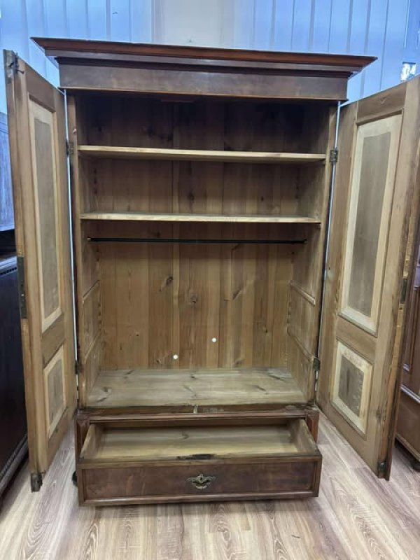 Szafa dębowa klasyczna, solidna, pojemna - 03 Szafa dębowa klasyczna, solidna, pojemna - 03