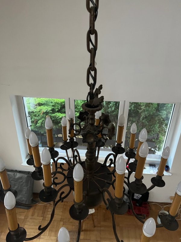 Mosiężny żyrandol, 20 punktów świetlnych. - 02 Mosiężny żyrandol, 20 punktów świetlnych. - 02