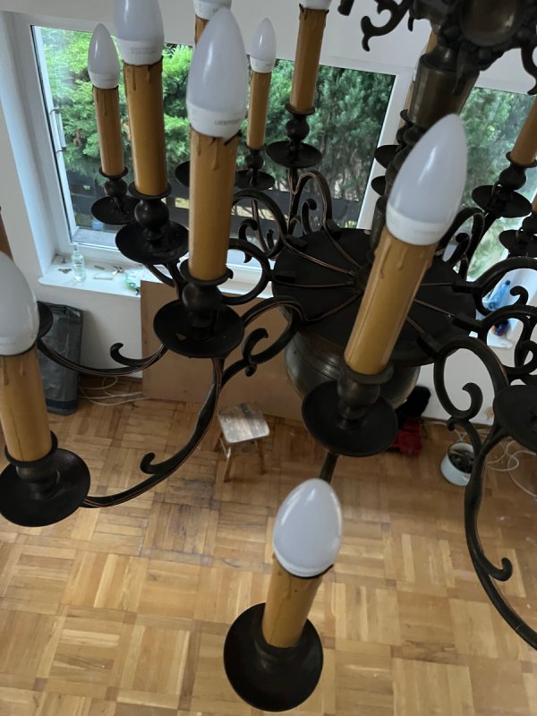 Mosiężny żyrandol, 20 punktów świetlnych. - 04 Mosiężny żyrandol, 20 punktów świetlnych. - 04