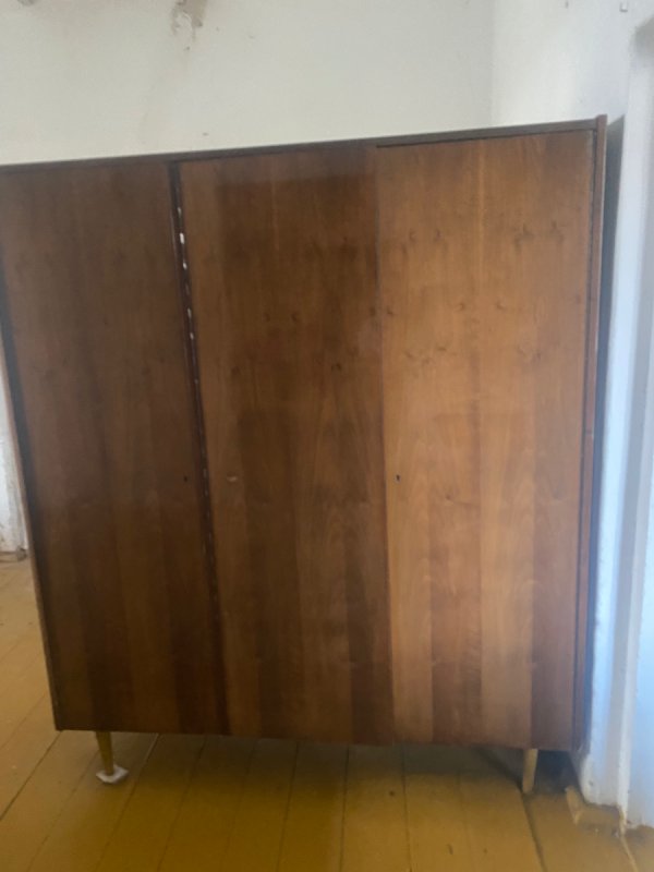 Szafa PRL Vintage lata 60/70 fornir, wysoki - 01 Szafa PRL Vintage lata 60/70 fornir, wysoki - 01