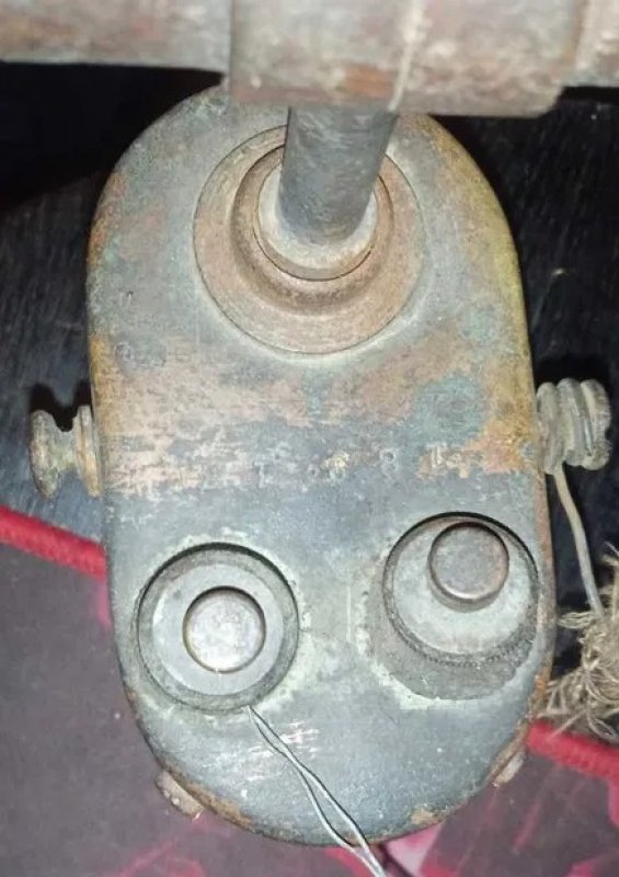 Ręczna Maszyna Zapłonowa. Sprawna - 01 Ręczna Maszyna Zapłonowa. Sprawna - 01