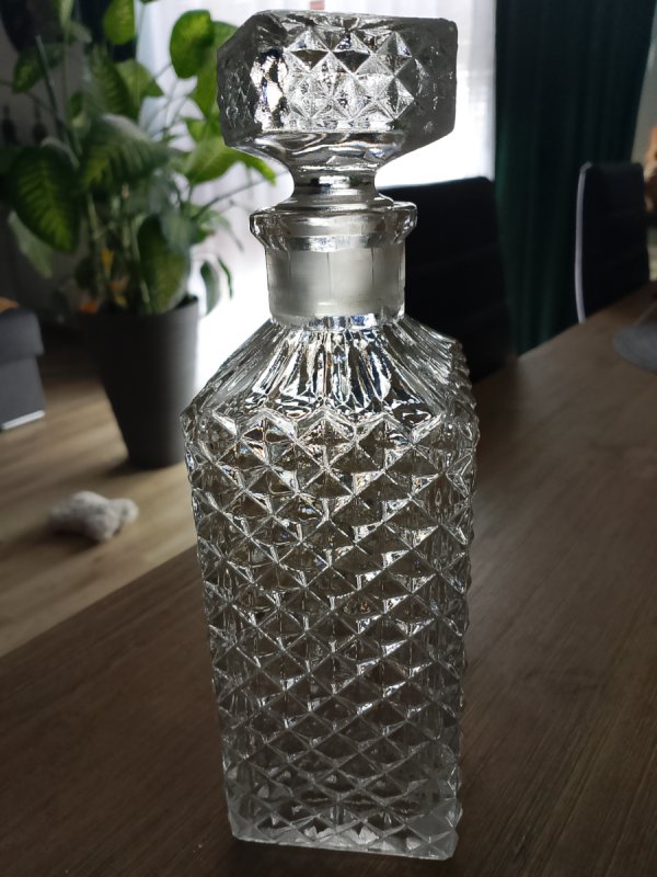 Kryształowa karafka