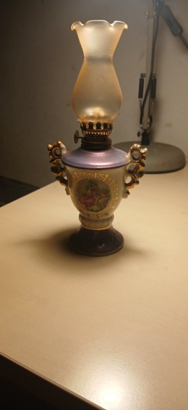 Lampa naftowa