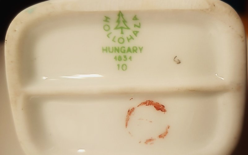 Hollohaza porcelana: dziewczyna w stroju ludowym - 06