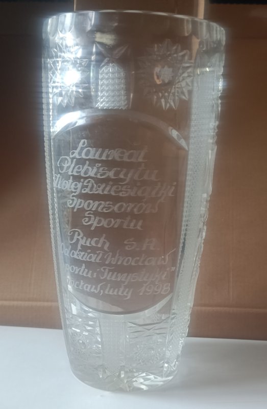 Kryształowy wazon.