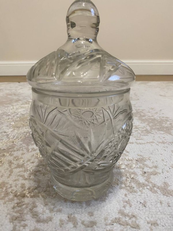 Kryształowa bomboniera cukiernica PRL - 01