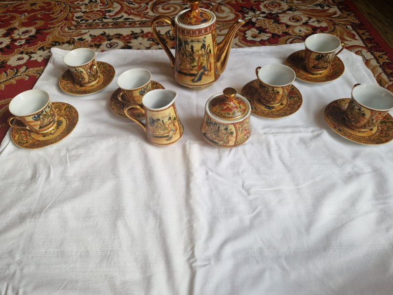 Zestaw porcelany z motywem chińskim