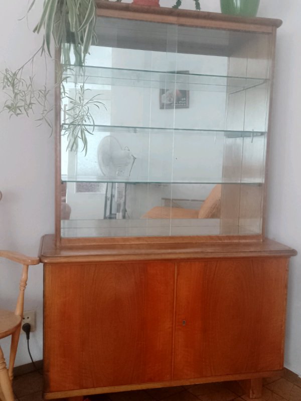 Serwantka z lat 50 XXw.
