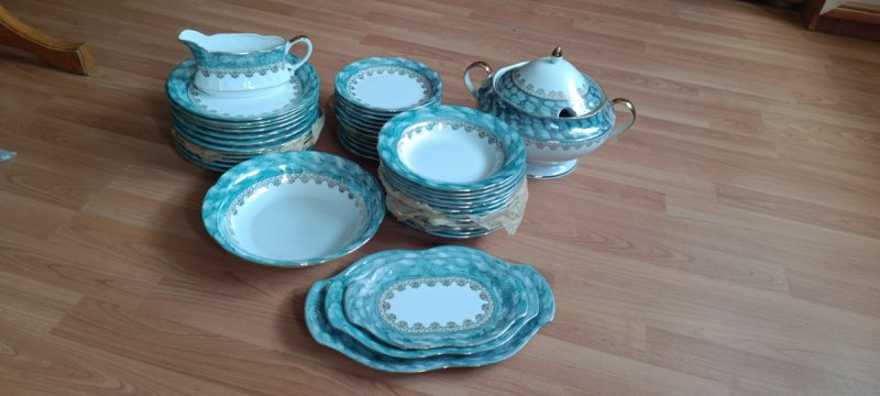 Porcelanowa zastawa stołowa na 12os.
