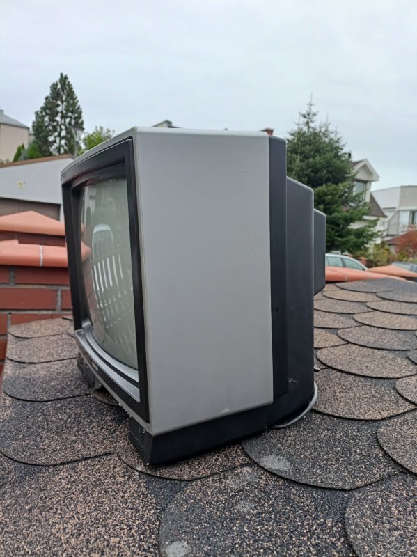 Telewizor TOSHIBA model nr. 160F5WD sprawny - 02