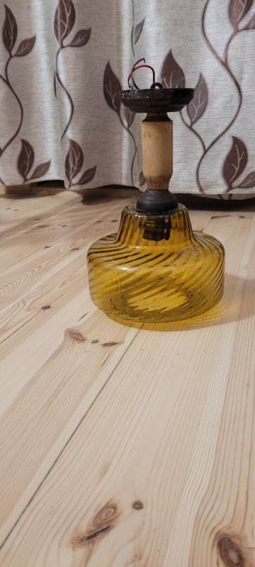 Lampa wisząca, styl PRL, 1 żarówka, klosz miodowy - 01