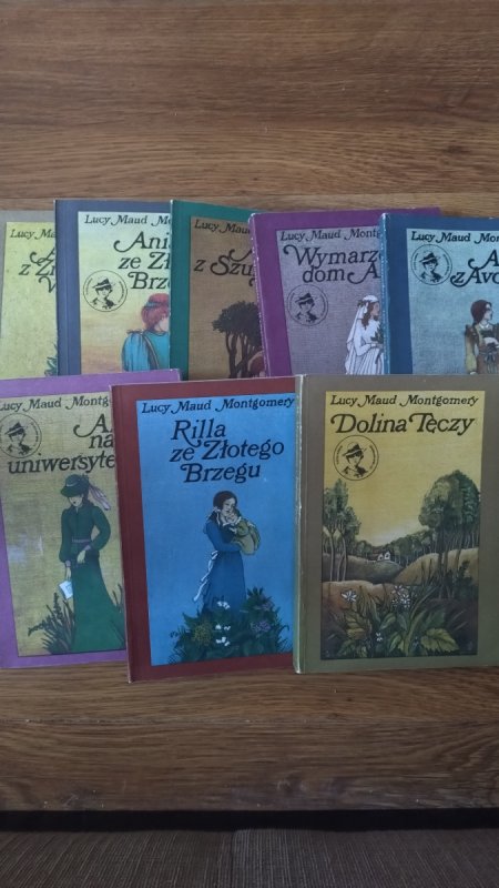 Książki Lusy Maud Montgomery w serii 8 tomów z1987