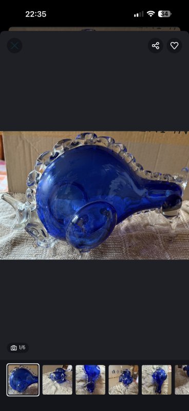 Szklana figurka byka