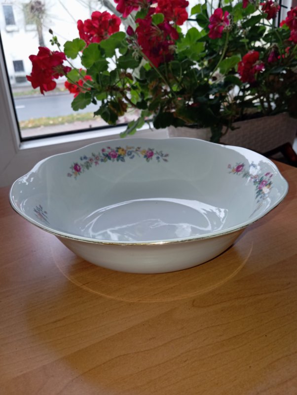 Misa porcelanowa z Wałbrzycha
