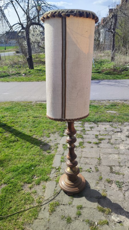 Lampa dębowa ręczna robota