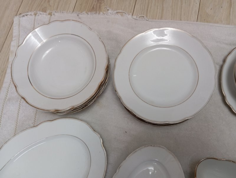 Zestaw starej porcelany na 6 osób - 02