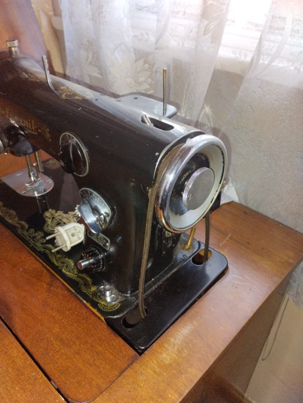 Maszyna do szycia Łucznik - 03