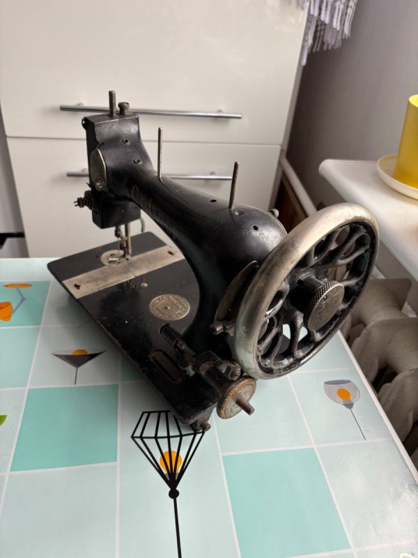 Sprzedam głowicę maszyny do szycia GRITZNER - 01