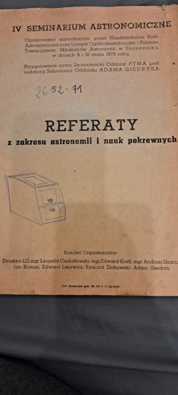 Referaty z zakresu astronomii i nauk pokrewnych