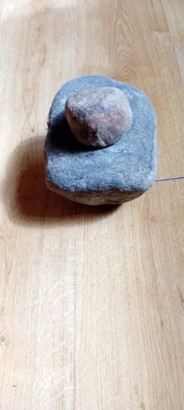 Zarno kamiene z okresu pucharow lejowatych