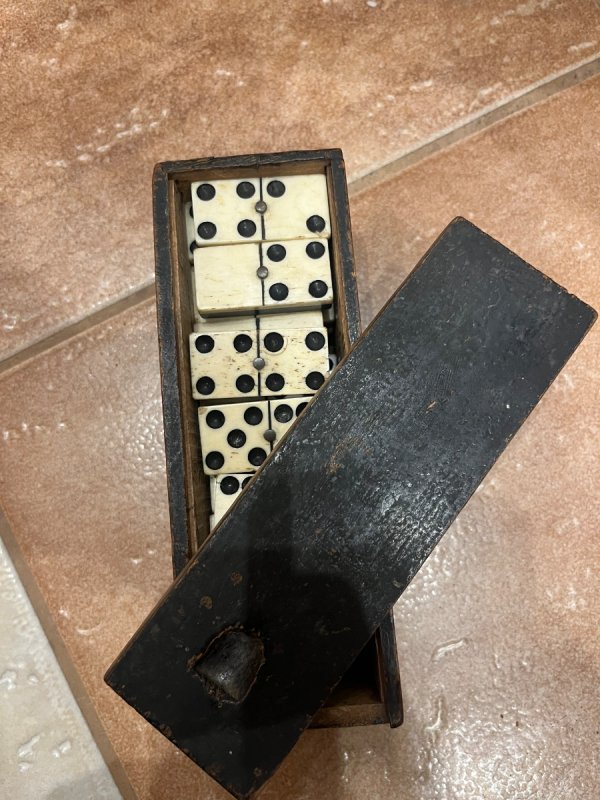 Domino wiktoriańskie