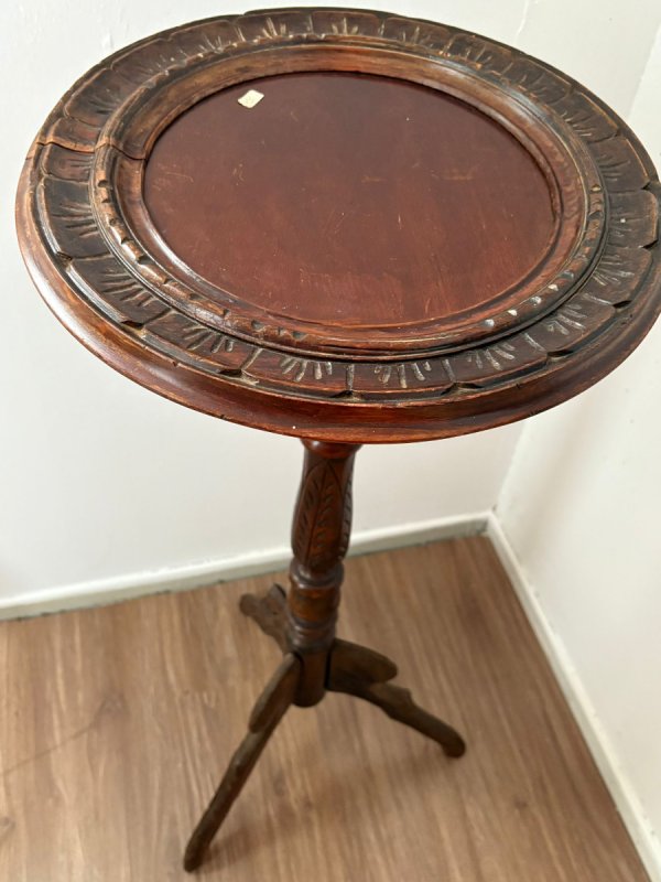 Antyczny Wiktoriański Stolik z szlachetnego drewna