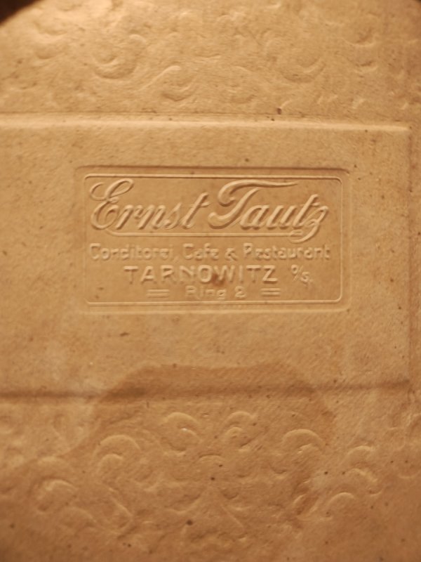 Pudełko z cukierni Tarnowskie Góry ok 1920 rok - 01 Pudełko z cukierni Tarnowskie Góry ok 1920 rok - 01