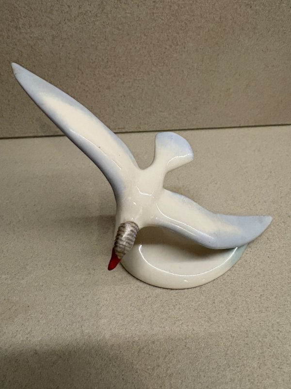 Kolekcjonerska Mewa w locie Porcelana Hollohaza - 01 Kolekcjonerska Mewa w locie Porcelana Hollohaza - 01