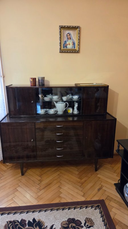 Meble na wysoki połysk z PRL