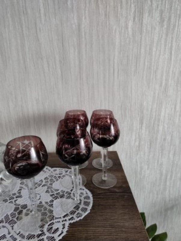Sprzedam zestaw rubinowych kieliszków z PRLu