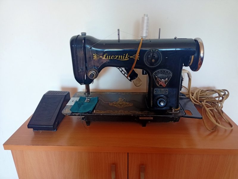 Maszyna do szycia łucznik kl.86