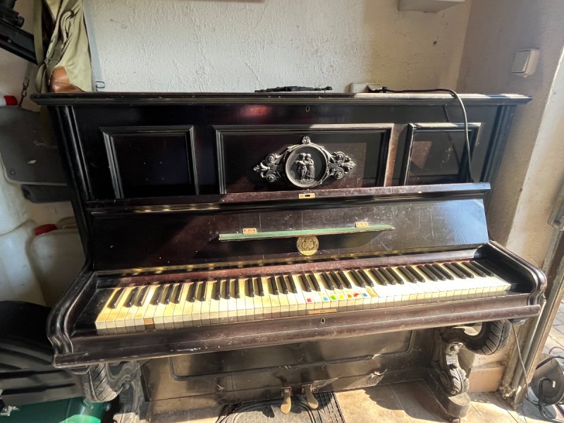 Pianino