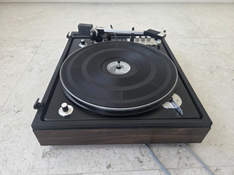 Gramofon Vintage - 05 Gramofon Vintage - 05