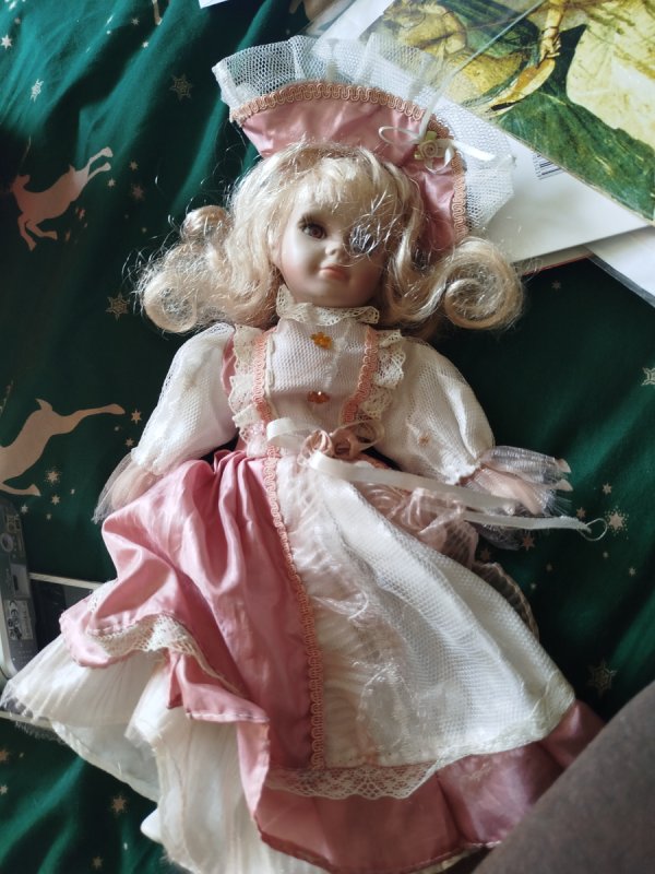 Lalka porcelanowa
