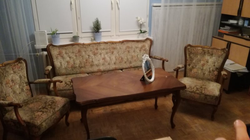 Komplet mebli antycznych, wypoczynkowe i szafa - 01 Komplet mebli antycznych, wypoczynkowe i szafa - 01