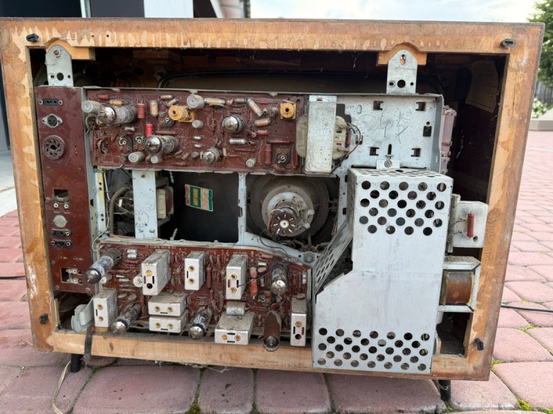 Telewizor Beryl 102 - 08