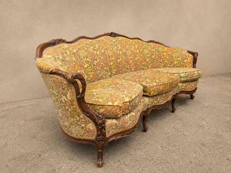 Sofa w stylu ludwika XV