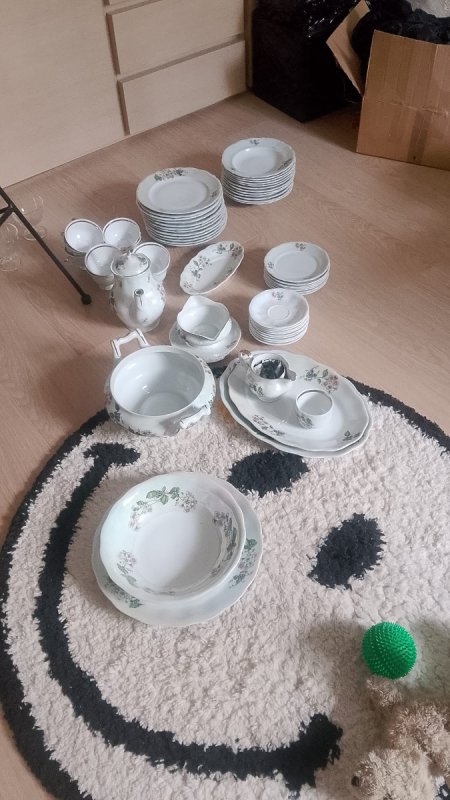 Komplet obiadowy z procelany wzór kwiaty na 12 os - 06 Komplet obiadowy z procelany wzór kwiaty na 12 os - 06