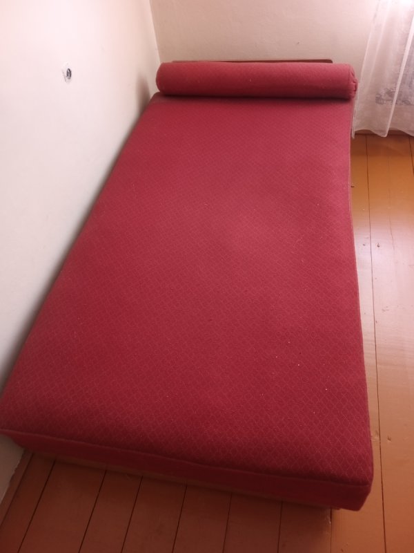 Łóżka rozkładane, łóżka z materacem, szafka, fotel - 03 Łóżka rozkładane, łóżka z materacem, szafka, fotel - 03