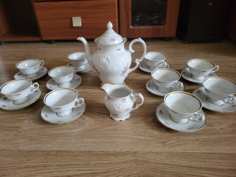 Porcelanowy serwis kawowy Wałbrzych, prl, 10 osób,
