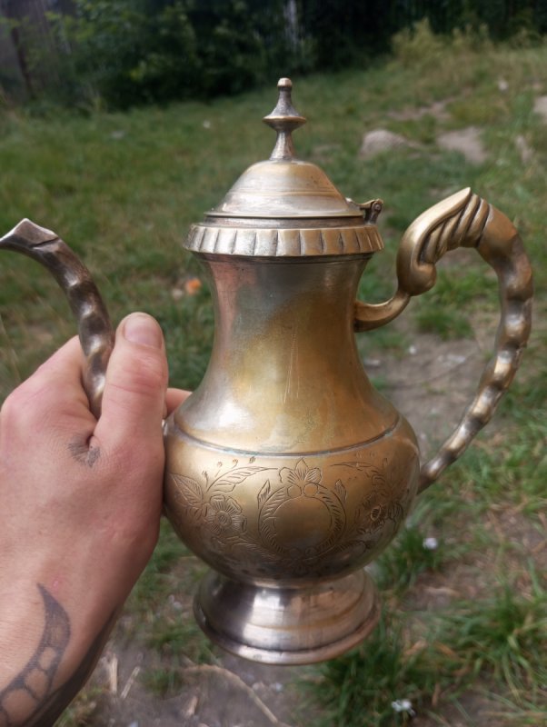Dzbanki potsrebrzane