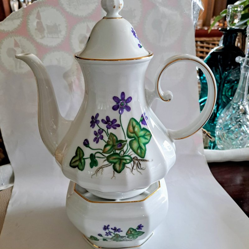 Dzbanek porcelanowy do herbaty