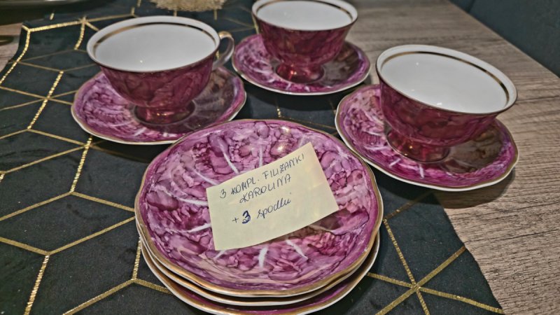 Ceramika chodzierz i inne, porcelana, szkło
