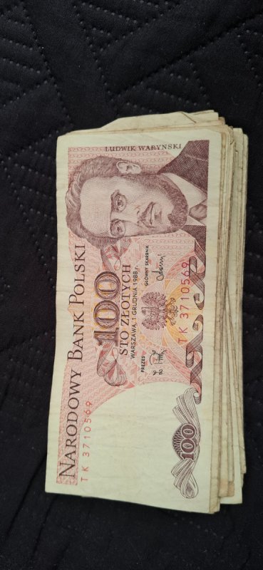 Banknoty o nominale 100zł - 02 Banknoty o nominale 100zł - 02